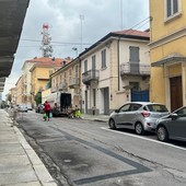 L'asfalto di via Luigi Gallo a Cuneo