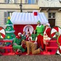 Villanova accende il Natale con la famiglia di Babbo Natale Villanova accende il Natale con la famiglia di Babbo Natale