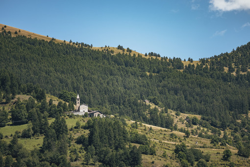 “Momenti Ordinari”, la Valle Maira raccontata nella bellezza del quotidiano “Momenti Ordinari”, la Valle Maira raccontata nella bellezza del quotidiano