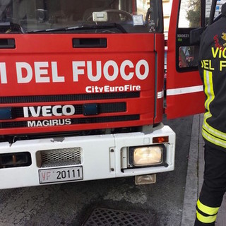 Vigili del fuoco impegnati a Marene e Savigliano per l'incendio di una vettura e un mezzo agricolo