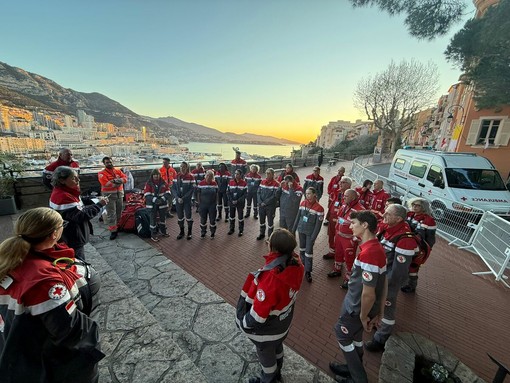 Volontari monregalesi della Croce Rossa Italiana a Montecarlo per la visita del Papa