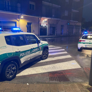 Ruba uno zaino da una vettura in sosta: nei guai un 20enne braidese Ruba uno zaino da una vettura in sosta: nei guai un 20enne braidese