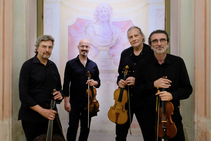 Venerdì 4 settembre il Voxonus Festival presenta “Sentieri Invisibili” alla Scuola Apm di Saluzzo Venerdì 4 settembre il Voxonus Festival presenta “Sentieri Invisibili” alla Scuola Apm di Saluzzo