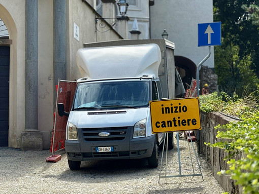 Saluzzo, il cantiere di via Santa Chiara prosegue Saluzzo, il cantiere di via Santa Chiara prosegue