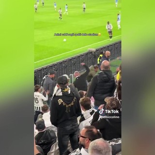 Juve-Lazio, rissa tra tifosi bianconeri sugli spalti e la partita si ferma