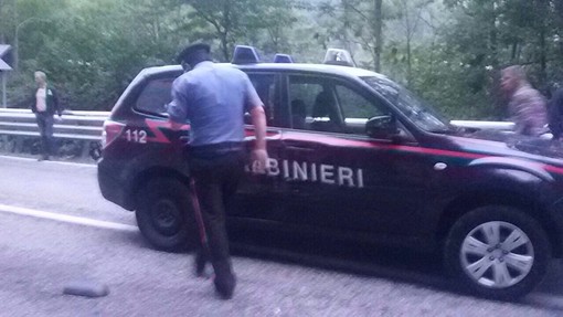 Furgone contro macchina dei carabinieri a Vernante: chilomentri di coda sulla statale del Colle di Tenda