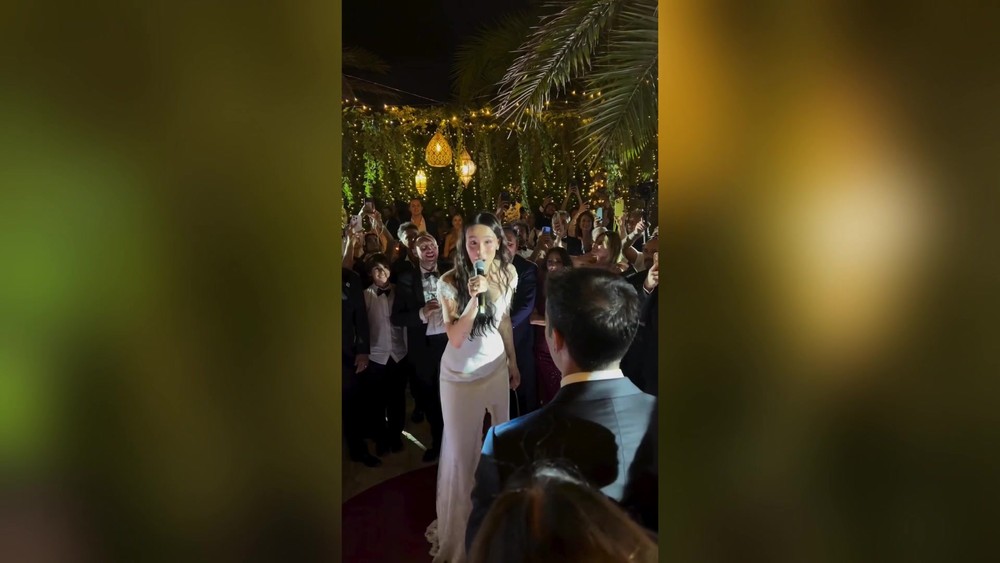 Aurora Ramazzotti scrive e canta 4 canzoni, il regalo di matrimonio per Goffredo Cerza