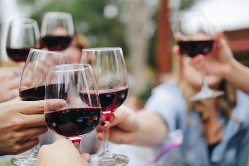 Consumo consapevole del vino: questa è la direzione del Consorzio Barolo e Barbaresco