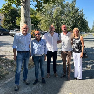 Il presidente Robaldo con i consiglieri provinciali Sannazzaro, Dovetta, Casale e il sindaco di Verzuolo Quaglia Il presidente Robaldo con i consiglieri provinciali Sannazzaro, Dovetta, Casale e il sindaco di Verzuolo Quaglia