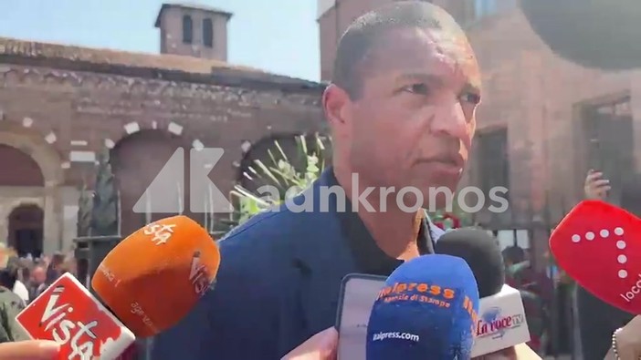 Funerali Baresi, Dida: "Milan faccia crescere giocatori importanti come lui" Funerali Baresi, Dida: "Milan faccia crescere giocatori importanti come lui"