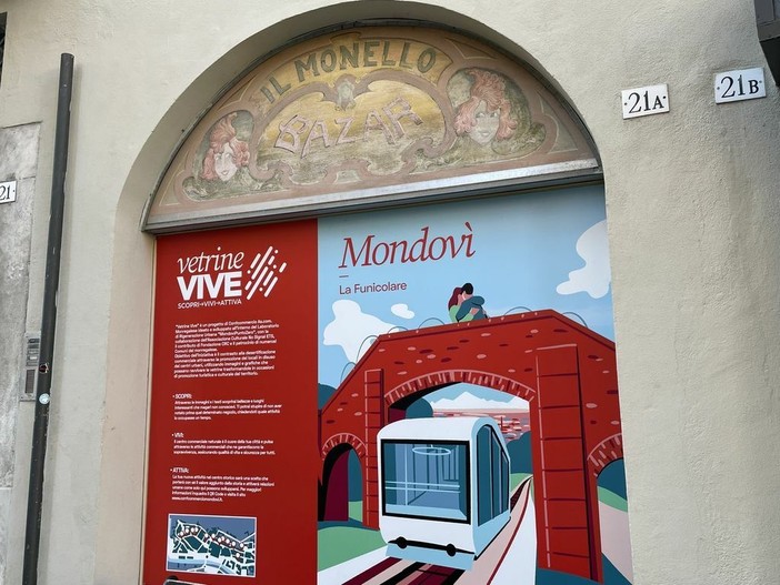 L'insegna del vecchio negozio di Piero Scarrone in via Sant'Agostino L'insegna del vecchio negozio di Piero Scarrone in via Sant'Agostino