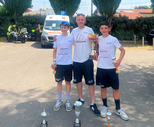 CICLISMO / Vigor Cycling Piasco timbra un successo di squadra nel Varesotto