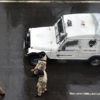 Costruiscono finto casello e incassano il pedaggio per un anno e mezzo, l'incredibile truffa in India Costruiscono finto casello e incassano il pedaggio per un anno e mezzo, l'incredibile truffa in India