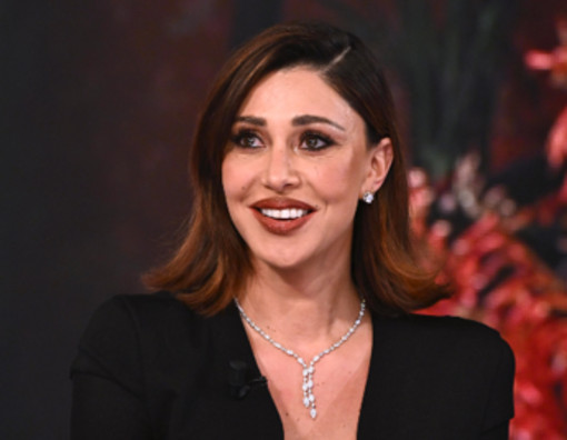 Belen, il messaggio sui social: "Bisogna affrontare il dolore, non nasconderlo" Belen, il messaggio sui social: "Bisogna affrontare il dolore, non nasconderlo"