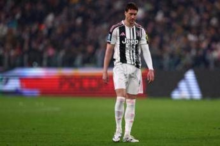 Vlahovic saluta la Juventus: "Ho dato tutto me stesso ogni volta che sono entrato in campo" Vlahovic saluta la Juventus: "Ho dato tutto me stesso ogni volta che sono entrato in campo"