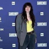 Sanremo 2026, Angelica Bove con 'Mattone': chi è l'artista delle Nuove Proposte Sanremo 2026, Angelica Bove con 'Mattone': chi è l'artista delle Nuove Proposte