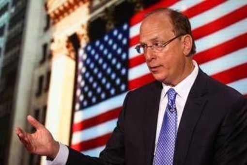 Trump a Davos, i grandi della finanza (a partire da Larry Fink) cercano una mediazione sulla Groenlandia Trump a Davos, i grandi della finanza (a partire da Larry Fink) cercano una mediazione sulla Groenlandia