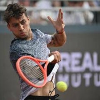 Cobolli, beffa agli Internazionali: nel game decisivo suona... l'inno della Lazio Cobolli, beffa agli Internazionali: nel game decisivo suona... l'inno della Lazio