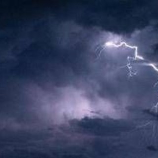 Maltempo sull'Italia, scatta allerta arancione in tre regioni: Sud nel mirino