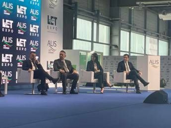 Logistica, Fiorini (Alis): "Governo ha ascoltato istanze imprese trasporto" Logistica, Fiorini (Alis): "Governo ha ascoltato istanze imprese trasporto"