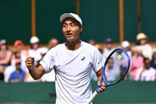 Chi è Shintaro Mochizuki, l'avversario di Sinner a Wimbledon (che ha già battuto Alcaraz)