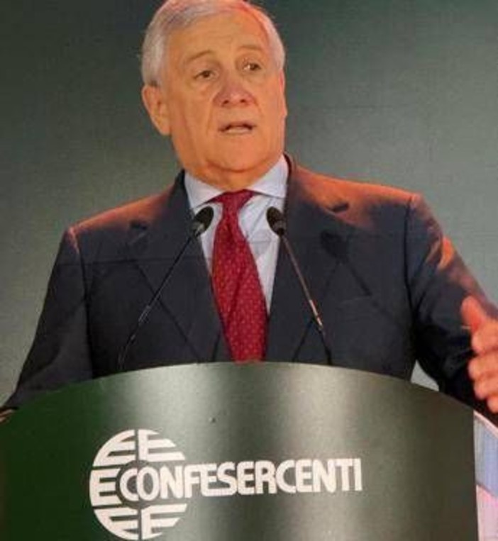 Tajani: "Serve un'Europa politica forte, dobbiamo avere il coraggio di andare avanti" Tajani: "Serve un'Europa politica forte, dobbiamo avere il coraggio di andare avanti"