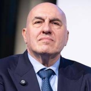 Iran, Crosetto: "Attacchi a basi Usa in Europa? Irrealistico ma nulla è precluso, eviterei di dare spunti” Iran, Crosetto: "Attacchi a basi Usa in Europa? Irrealistico ma nulla è precluso, eviterei di dare spunti”