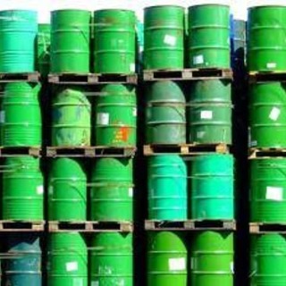 Iran, crisi petrolio e boom prezzi: sbloccate riserve per 400 milioni di barili