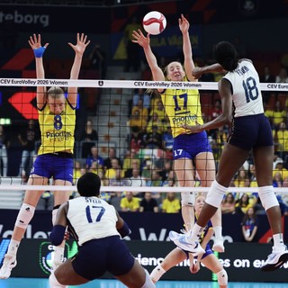 Europei femminili di volley, l’Italia batte la Svezia e va in semifinale