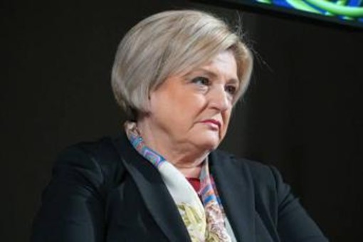 Calderone a Civ: "Continuate a svolgere vostre funzioni, da bonus possibili effetti positivi" Calderone a Civ: "Continuate a svolgere vostre funzioni, da bonus possibili effetti positivi"
