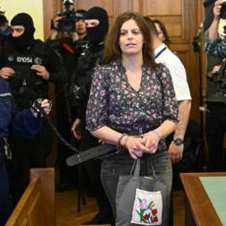 Ilaria Salis ai domiciliari, da cauzione e braccialetto elettronico: ecco tutti i vincoli