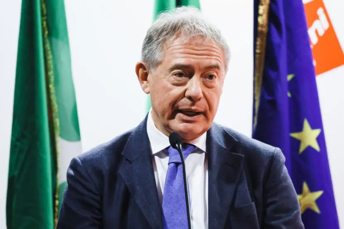 Urso “Sul taglio delle accise valuteremo in Cdm cosa fare”