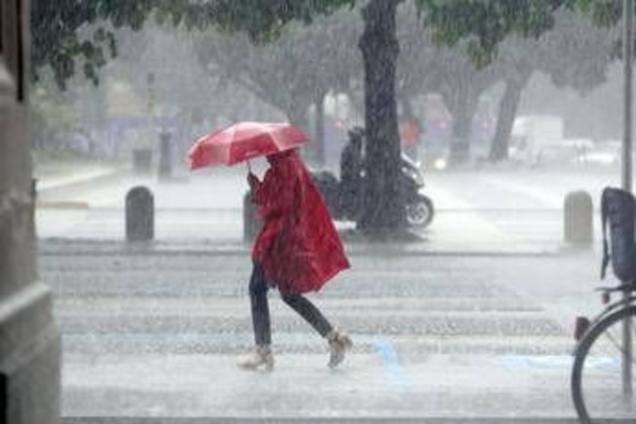 Italia nella morsa del maltempo, perturbazione in arrivo con piogge e nubifragi: le previsioni di Betti (Cnr) Italia nella morsa del maltempo, perturbazione in arrivo con piogge e nubifragi: le previsioni di Betti (Cnr)