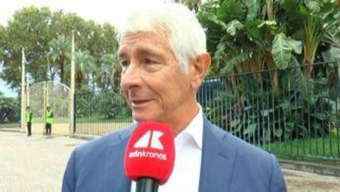Napoli traccia la rotta per un'Italia attiva, Abodi e 3mila studenti aprono il villaggio '#BeActive'