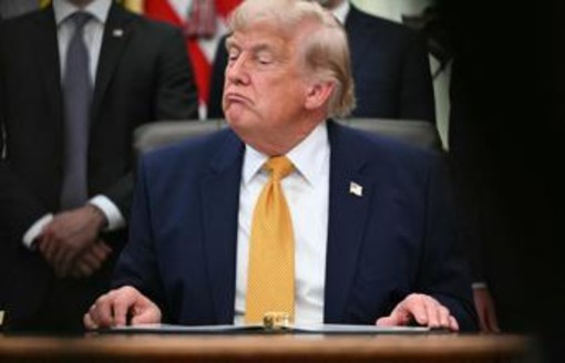 Trump insiste: "L'Italia si è comportata molto male" Trump insiste: "L'Italia si è comportata molto male"