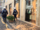 Roma, attivisti imbrattatano vetrine di via Condotti: in 13 bloccati da polizia locale