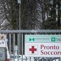 Trovato neonato abbandonato in un sacchetto della spesa a Cinisello, trasportato in codice rosso in ospedale
