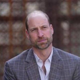 Re Carlo dà il bentornato a Harry in Uk, William su tutte le furie