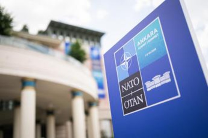 Nato, Trump ad Ankara per il vertice: cerimonia inaugurale poi incontro con Erdogan Nato, Trump ad Ankara per il vertice: cerimonia inaugurale poi incontro con Erdogan