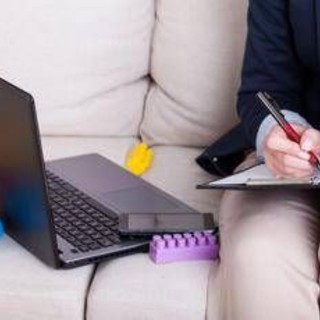 Bonus mamme lavoratrici, c'è tempo fino al 9 dicembre per richiederlo: cosa fare e a chi spetta Bonus mamme lavoratrici, c'è tempo fino al 9 dicembre per richiederlo: cosa fare e a chi spetta