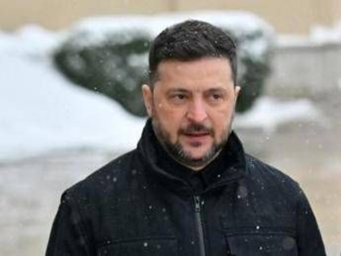 Ucraina, Zelensky: "Trilaterale con Usa e Russia probabile fra 10 giorni"