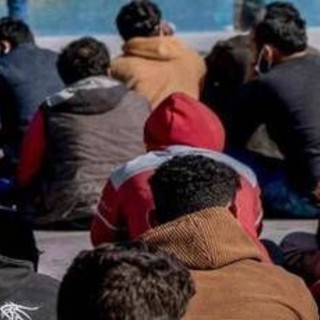 Migranti, Alarm Phone: "17 morti in tempesta Mediterraneo"