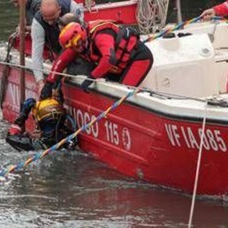 Minivan finisce in un canale, tre morti a Chioggia Minivan finisce in un canale, tre morti a Chioggia