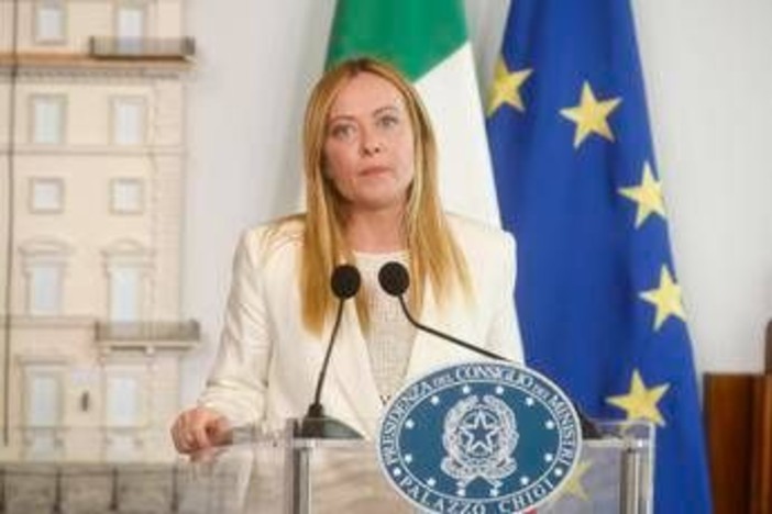 Sondaggio politico, Fratelli d'Italia cresce e allunga: giù Pd e M5S