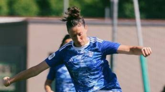 Roberta Picchi ha un tumore al seno, il Como le rinnova il contratto fino al 2028 Roberta Picchi ha un tumore al seno, il Como le rinnova il contratto fino al 2028