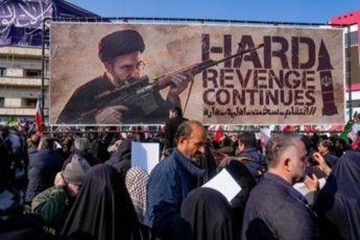 Nuovi venti di guerra Usa-Iran: Trump minaccia, Teheran si prepara allo scontro Nuovi venti di guerra Usa-Iran: Trump minaccia, Teheran si prepara allo scontro
