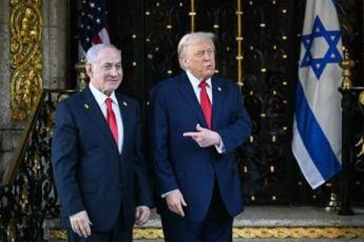 Trump: "Netanyahu è eroe che va graziato, senza di lui Israele non esisterebbe" Trump: "Netanyahu è eroe che va graziato, senza di lui Israele non esisterebbe"