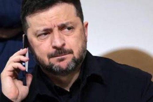 Ucraina, attacco russo su Merefa: morti e feriti. Zelensky: “Putin deciderà tra guerra e diplomazia” Ucraina, attacco russo su Merefa: morti e feriti. Zelensky: “Putin deciderà tra guerra e diplomazia”