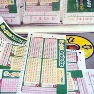 Superenalotto, numeri combinazione vincente oggi 7 maggio. Due '5' vincono 97mila euro Superenalotto, numeri combinazione vincente oggi 7 maggio. Due '5' vincono 97mila euro