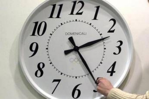 Ora legale 2026, cambio sempre più vicino: quando e come spostare le lancette Ora legale 2026, cambio sempre più vicino: quando e come spostare le lancette